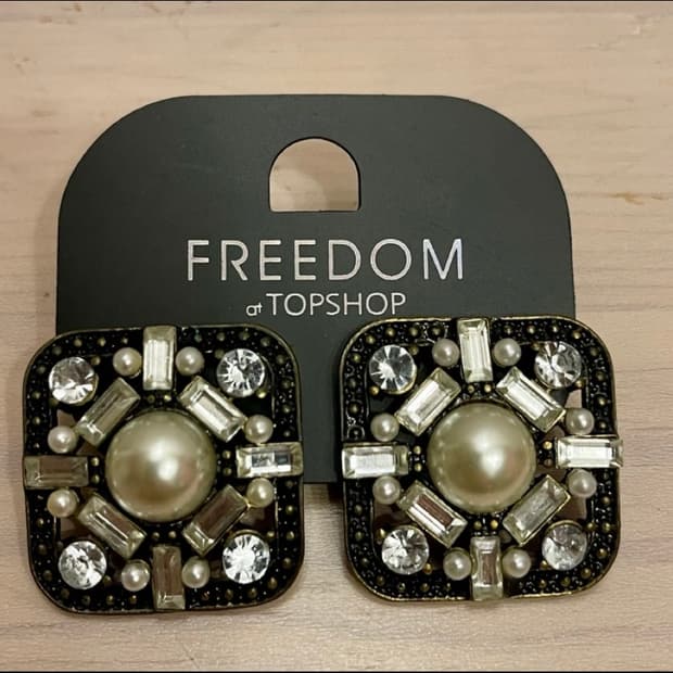 TOPSHOP 탑샵 빈티지 무드 진주 큐빅 귀걸이/미착용
