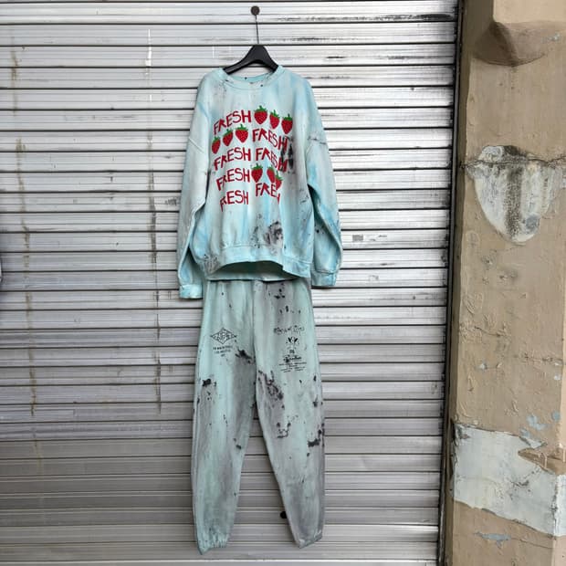 웨스트폴 더티 라이트 블루 베리 프레쉬 스웻셔츠