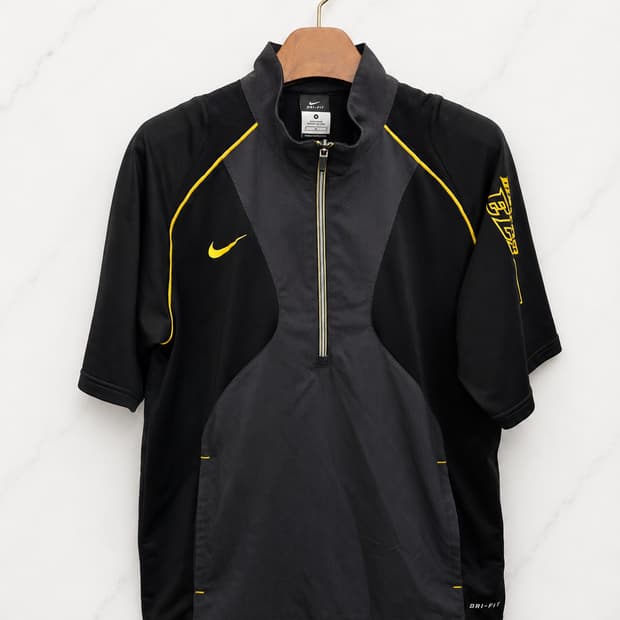 M,95)) NIKE 나이키 반팔티셔츠 ! 디자인 짱 예뻐요~