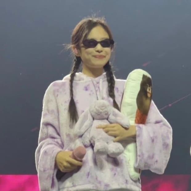 (~2/5, 제니 착용) 아크네스튜디오 라벤더 후드 xs