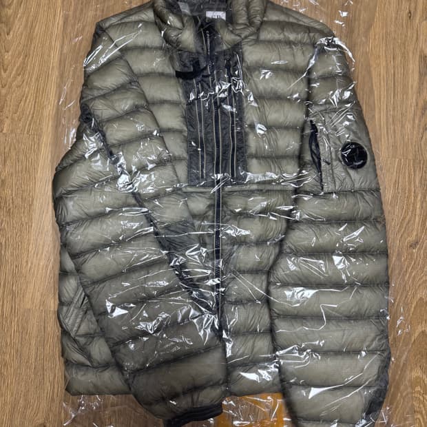 C.P Company d.d shell 패딩 팔아요