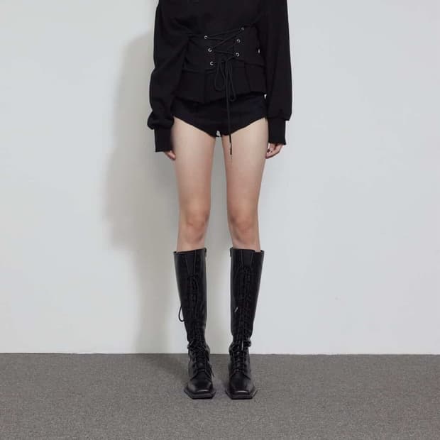 보헤미안서울 CORSET SWEATSHIRT, BLACK