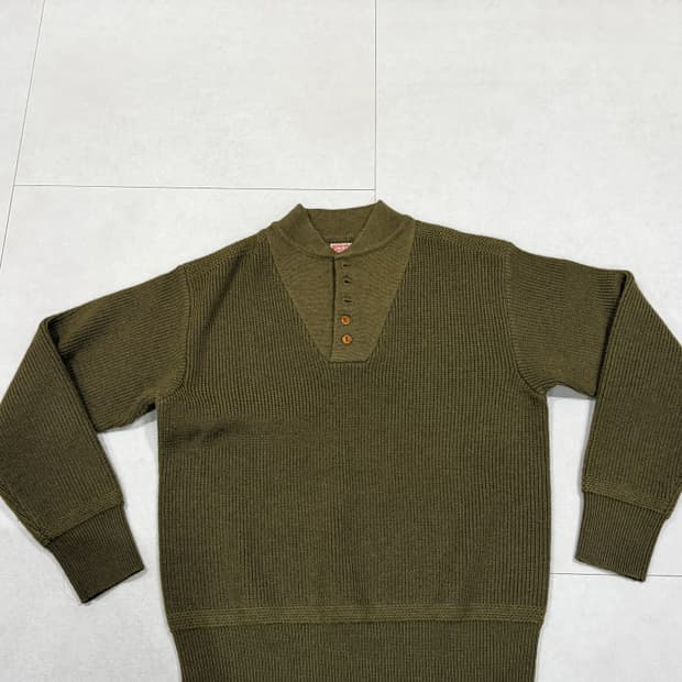 브론슨 US Army High Neck Wool Sweater 올리브그린