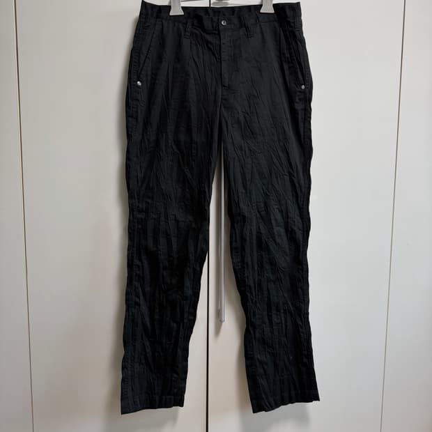 이세이 미야케 맨 크링클 팬츠 블랙 2