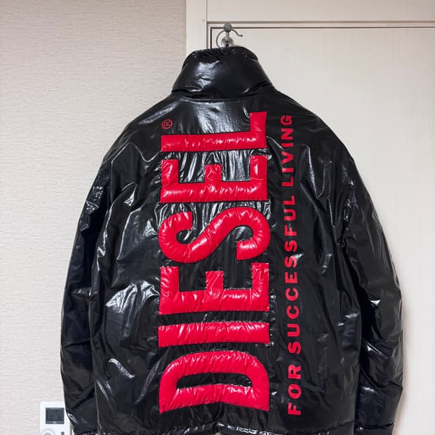 디젤 쥬피트 맥시 로고 남성 패딩 블랙(50)