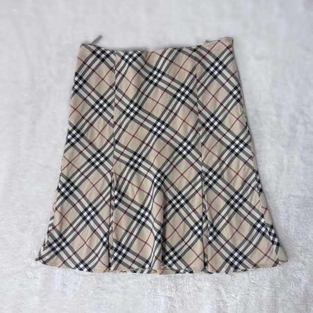 Burberry 블루라벨 y2k 노바체크 치마 ≽^•⩊•^≼