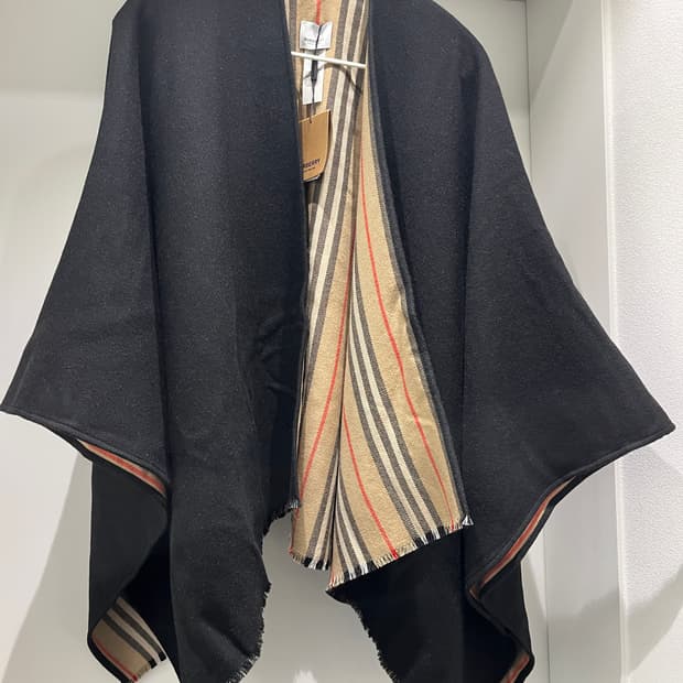 버버리 체크 울 리버시블 케이프 블랙(새제품)