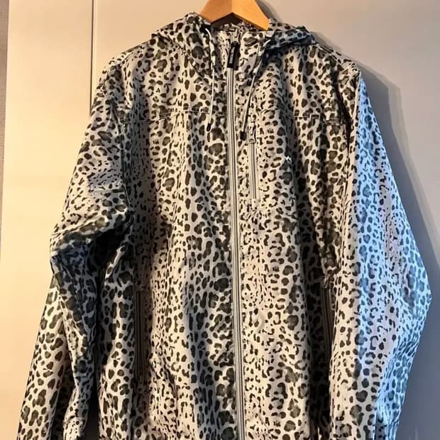 예스아이씨 레오파드 바람막이 Y.E.S Windbreaker