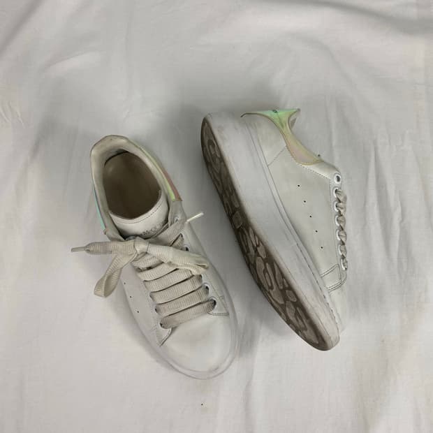 알렉산더 맥퀸 오버솔 홀로그램 스니커즈 37 