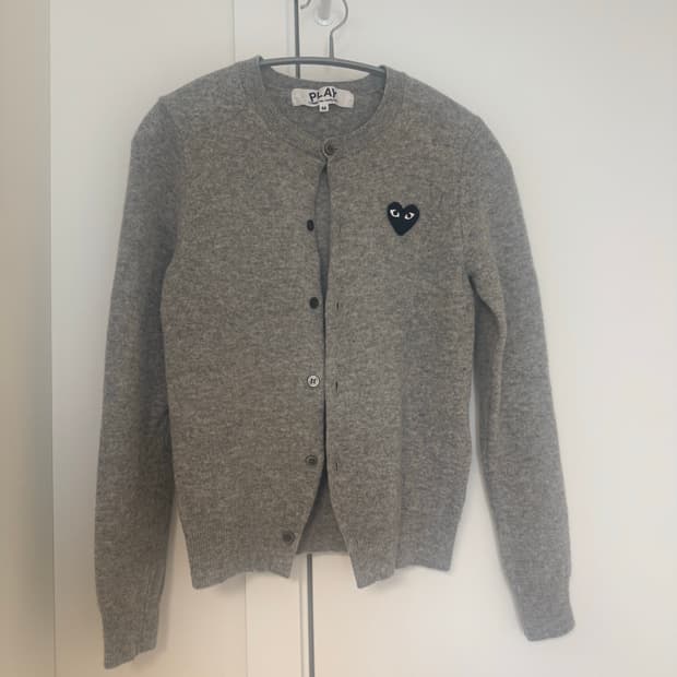 꼼데가르송 그레이 가디건