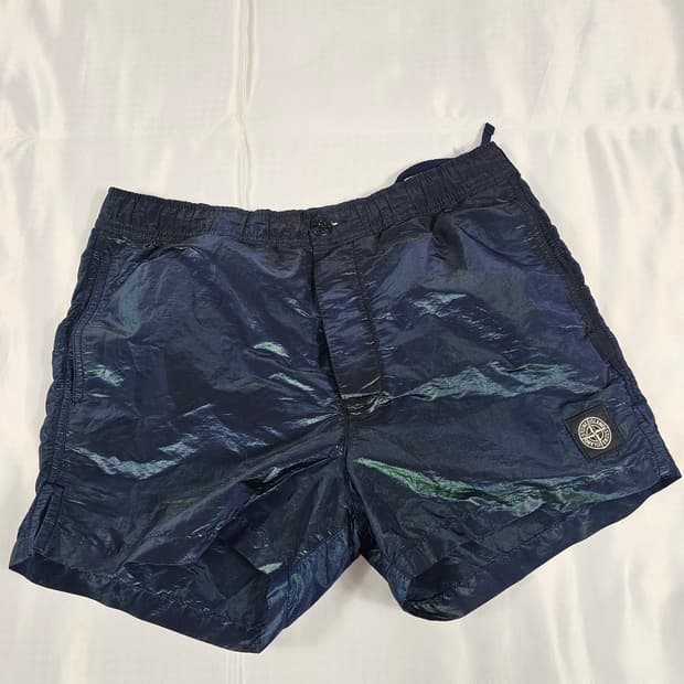 스톤아일랜드나일론메탈쇼츠