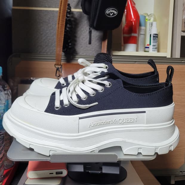 알렉산더 맥퀸 스니커즈