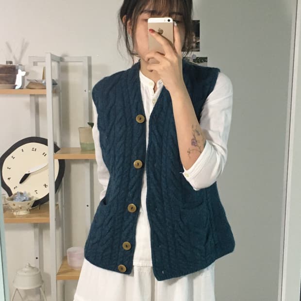 blue 꽈배기 짜임 니트조끼+이너 티셔츠 set