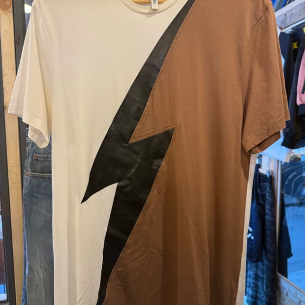 닐바렛 번개 패턴 배색 반팔 티셔츠