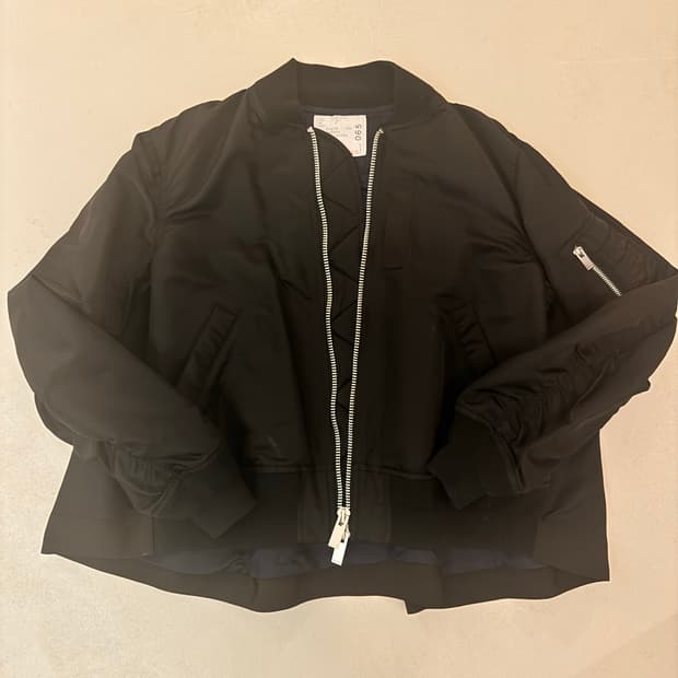 사카이 Sacai 시그니처 봄버 블랙 2사이즈