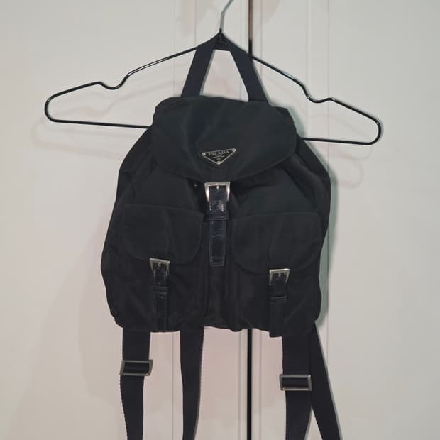 프라다 포코노 나일론 백팩 스몰