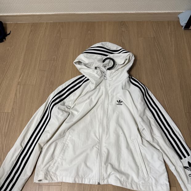 아디다스 바람막이