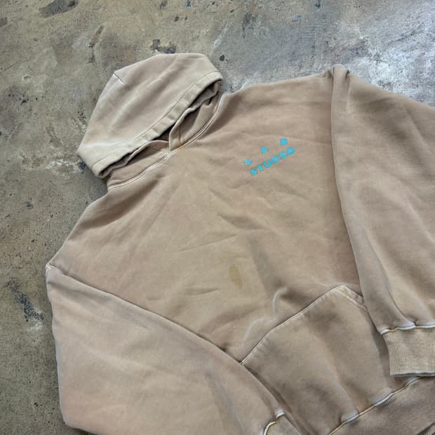 아이앱스튜디오 카멜 베이지 민트 로고 후드티