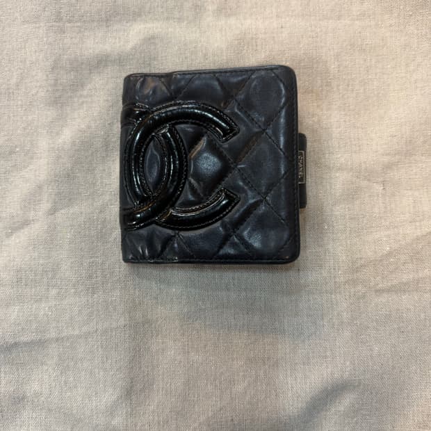 정품 샤넬 깜봉 반지갑 팝니다