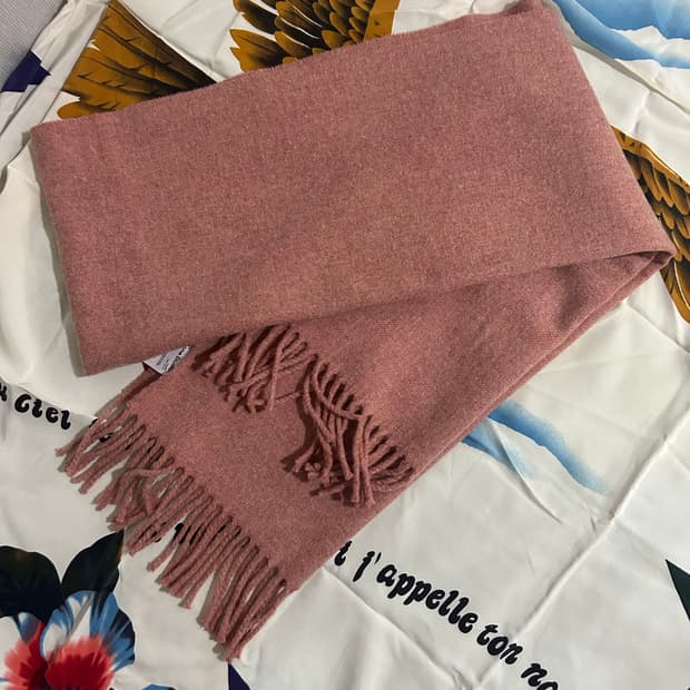 아크네 스튜디오 핑크 머플러