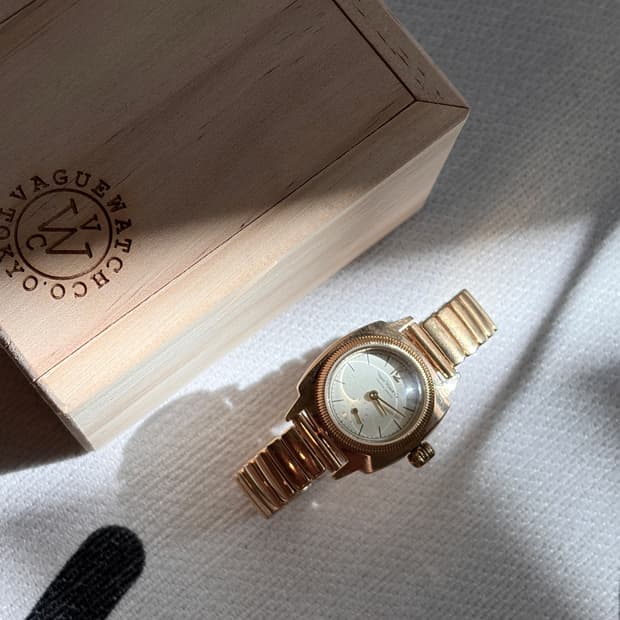 바그워치 / coussin 골드 체인 시계 28mm