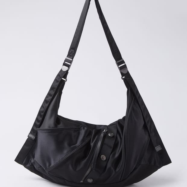 언다이드룸 CENTO B204 NOIR BLACK 블랙 백 가방