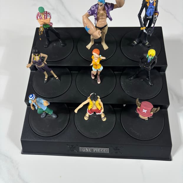 원피스 세븐일레븐 한정 피규어(머그컵 포함x)