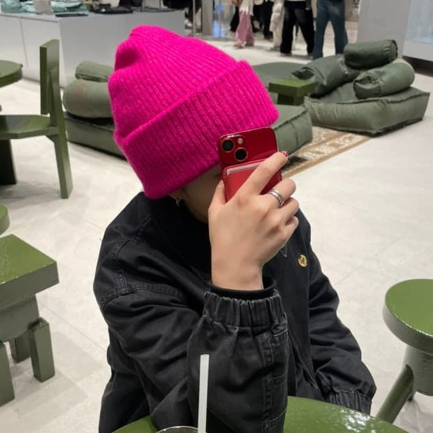 ZARA 핫핑크 비니
