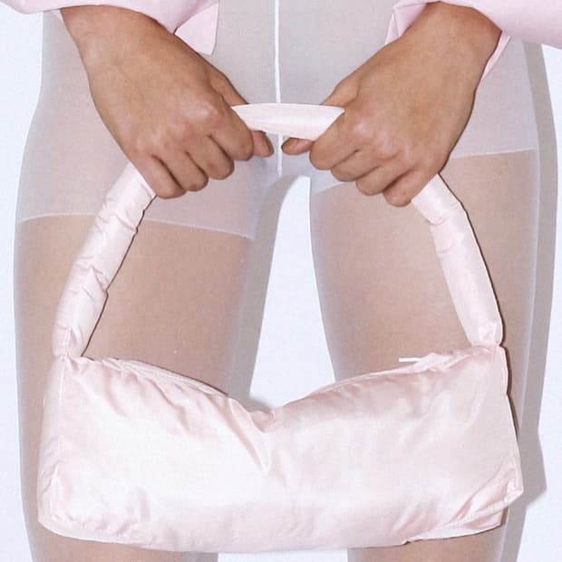 새상품) kokyo rectangular puff 퍼프 가방