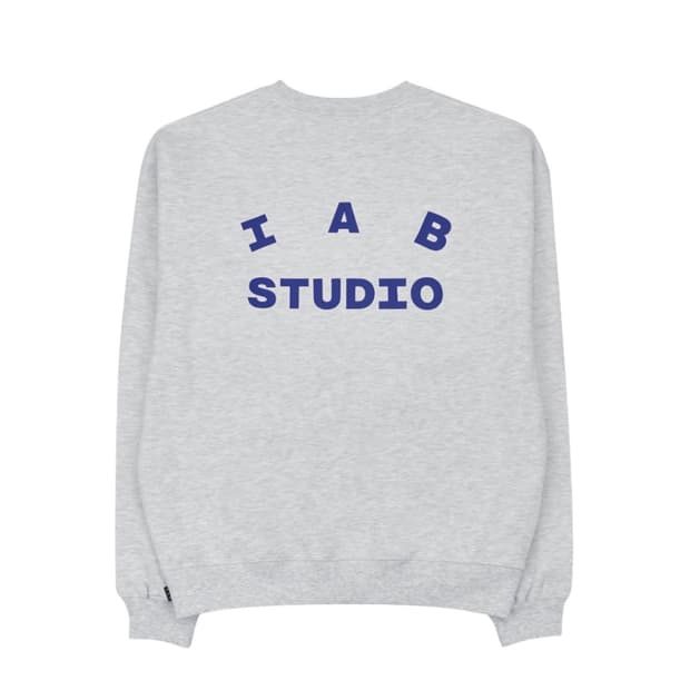 아이앱스튜디오 23fw 맨투맨