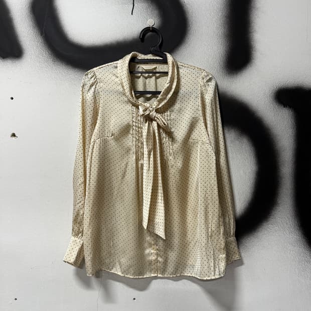 VTG 빈티지 도트 패턴 새틴 타이 셔츠 블라우스