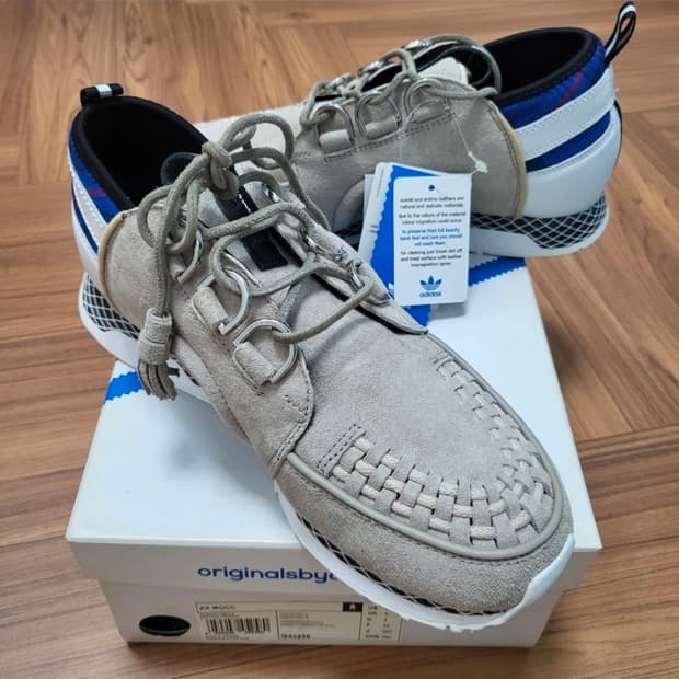 정품 새제품 아디다스 오리지날 60주년 한정 카즈키 콜라보 ZX MOCC