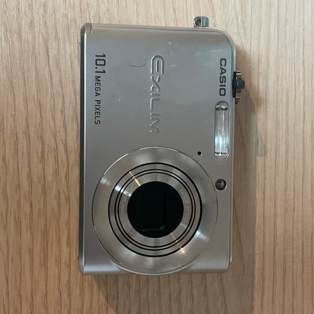 카시오 엑슬림 EX-Z1000 디지털 카메라