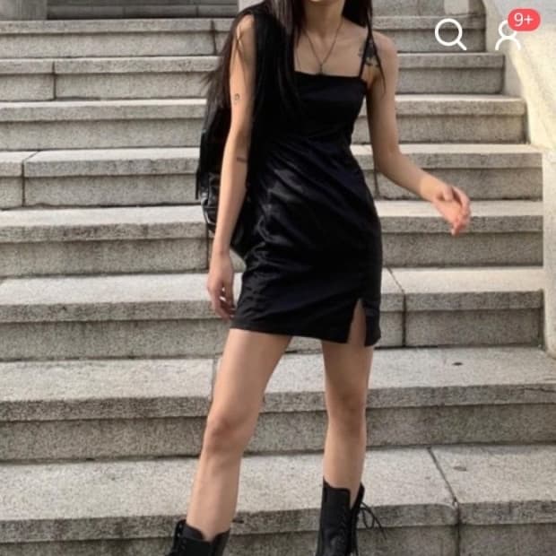 보헤미안서울 새틴 스퀘어넥 슬립 원피스