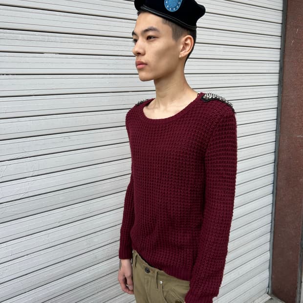 숄더스터드 니트