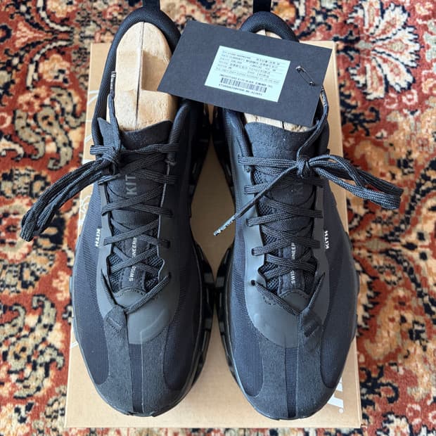 온 x 키스 테크1 블랙 265