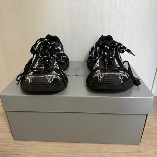 (40) 발렌시아가 3xl 블랙 화이트 극미중고