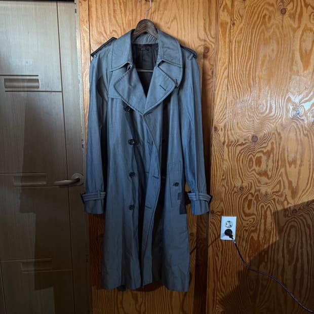 톰포드 그레이 트렌치 맥 코트 판매 합니다.