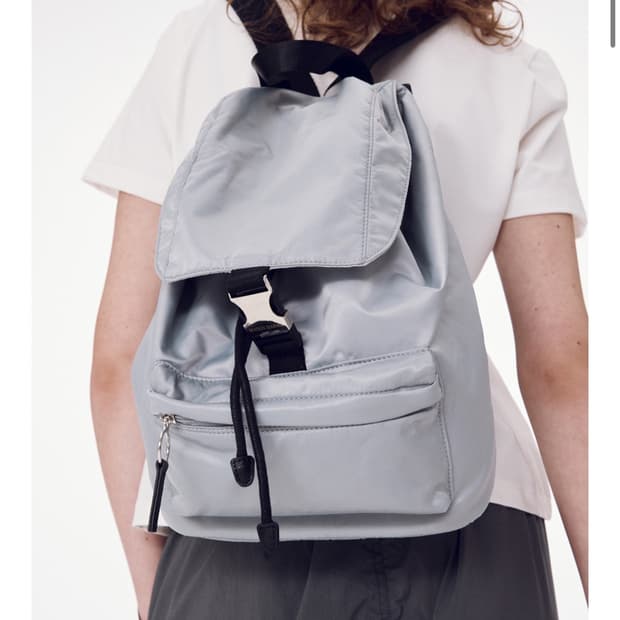 매종마레 버클 나일론 백팩 라이트그레이