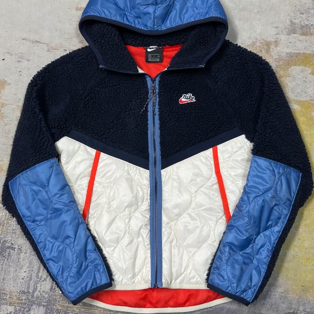 나이키 헤리티지 플리스 퀄팅 점퍼