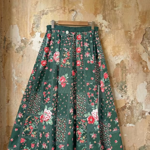 티롤리언 플라워 스커트