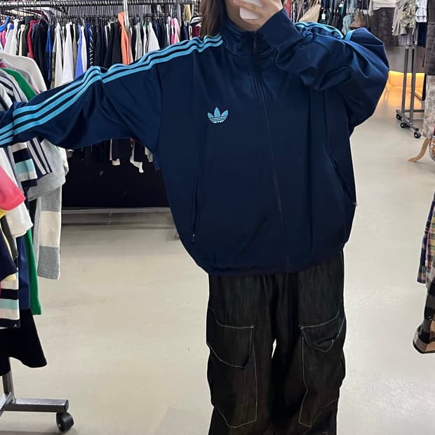 아디다스 네이비 블루 아방 져지