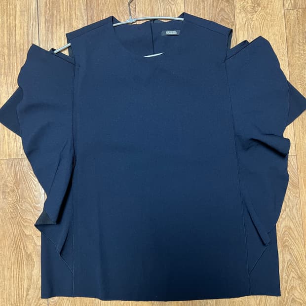 제네럴스탠다드 네이비 반팔