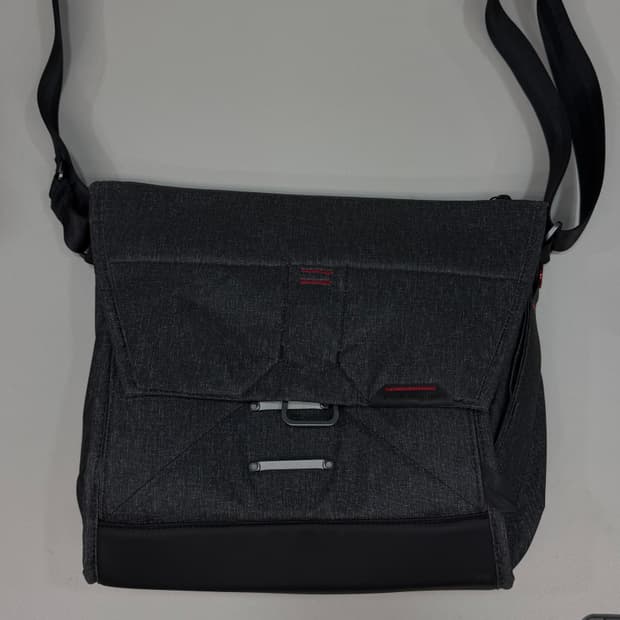 Peak Design V1 Messenger Bag 