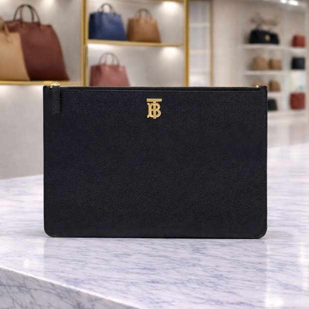 [S급] 버버리 TB로고 필리스 클러치 판매합니다!!!