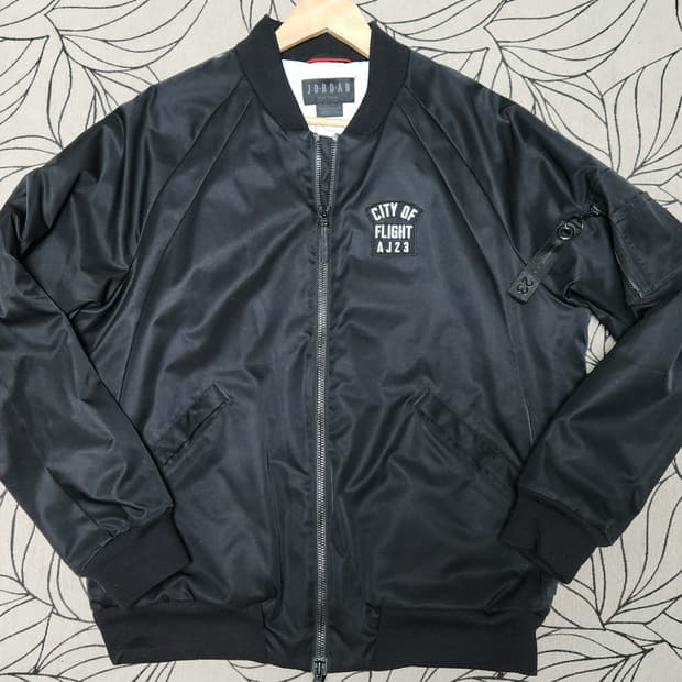 조던 올스타 컬렉션  City of Flight 블랙 MA-1 패딩자켓 