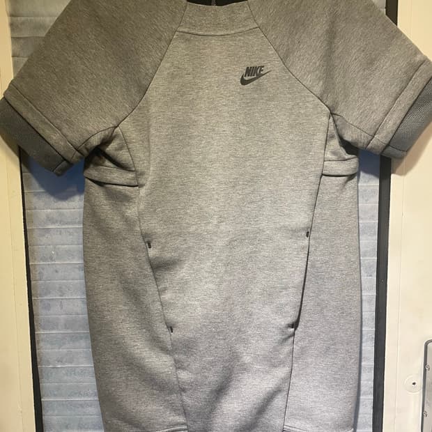 나이키 런닝티 xs 