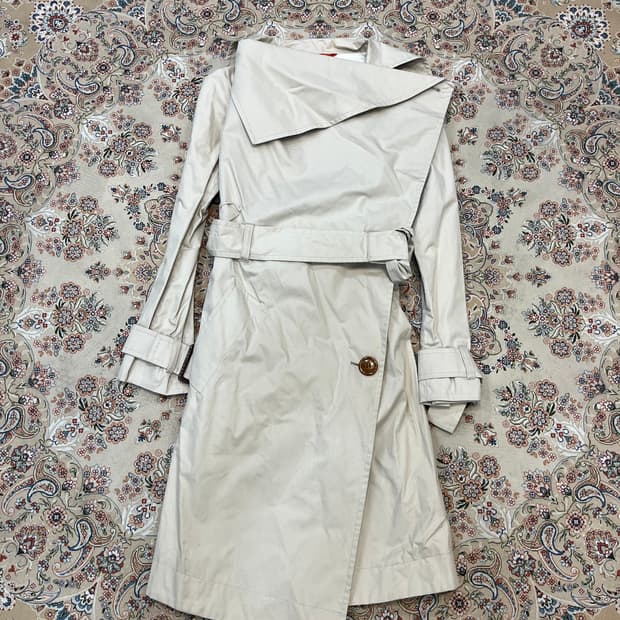 비비안웨스트우드 레드라벨 드레이프 트렌치코트