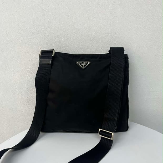 프라다 리나일론 포코노 사각 메신저 크로스백