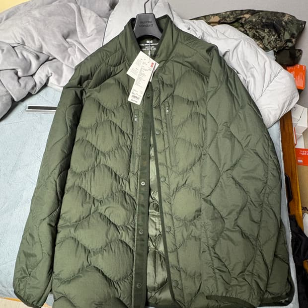 유니클로x화이트마운티니어링 하이브리드 다운 4xl